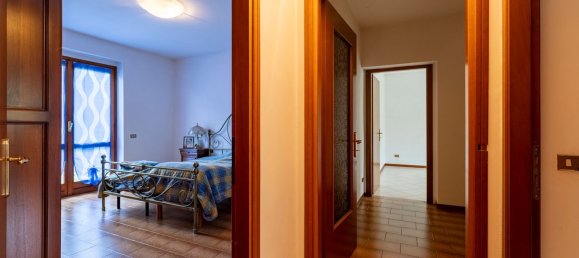Studio à Oleggio Castello, Italy No. 297092 14