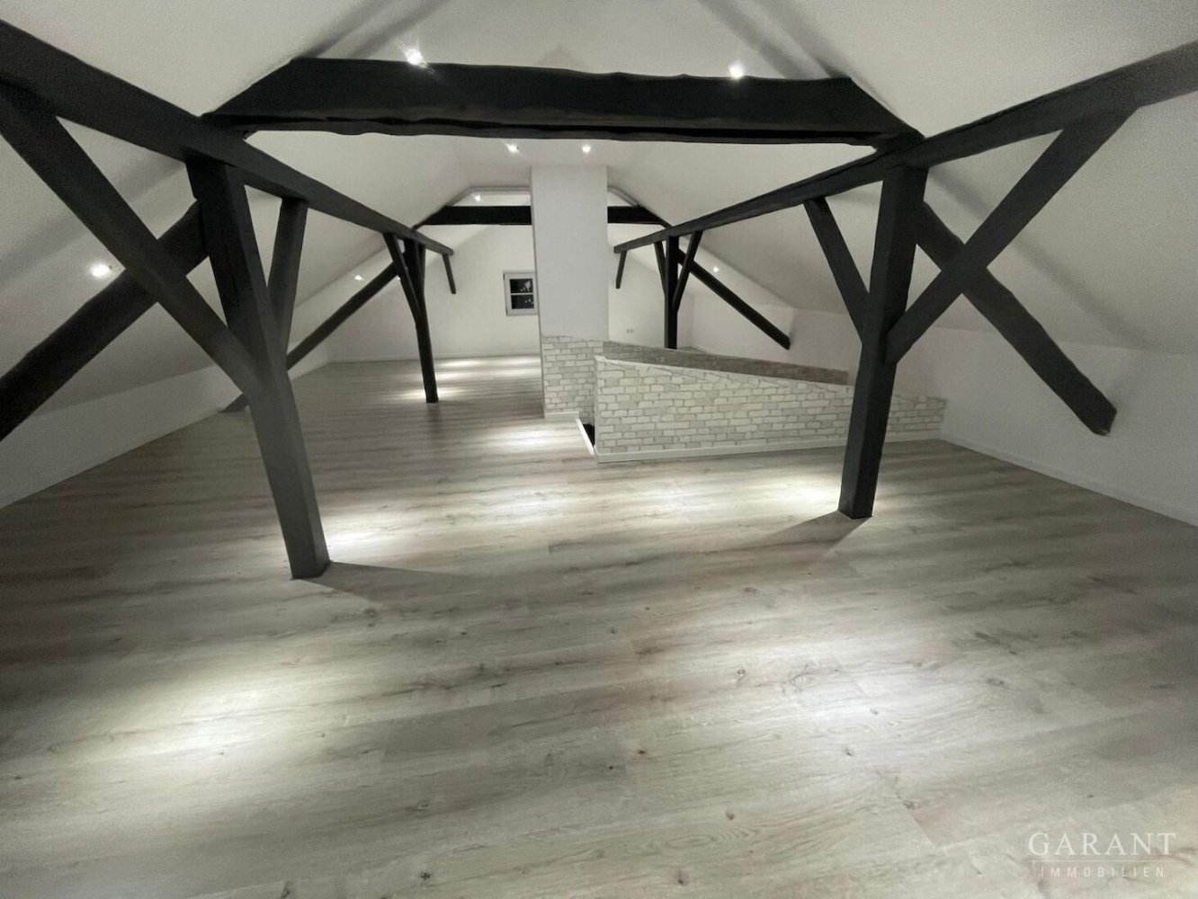 8 rooms Townhouse in Traunstein, Germany No. 117292