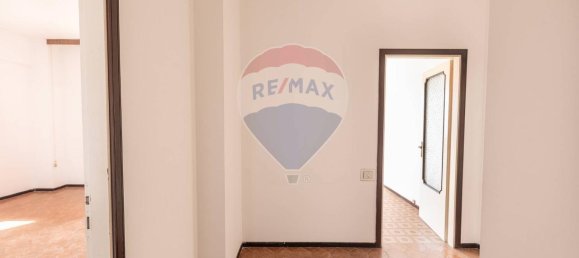 Apartamento de 5 divisões em Fabriano, Italy N.º 11378 2