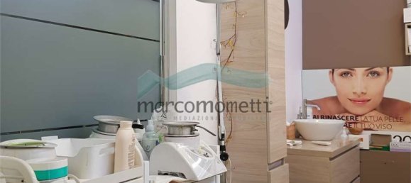 Propiedad comercial de 4 habitaciónes en Cappella Maggiore, Italy No. 178954 10