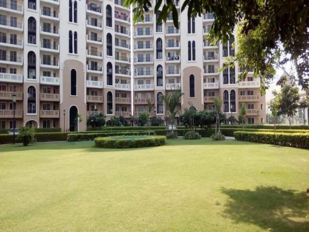 3 bedrooms House in Gurgaon, India No. 10307