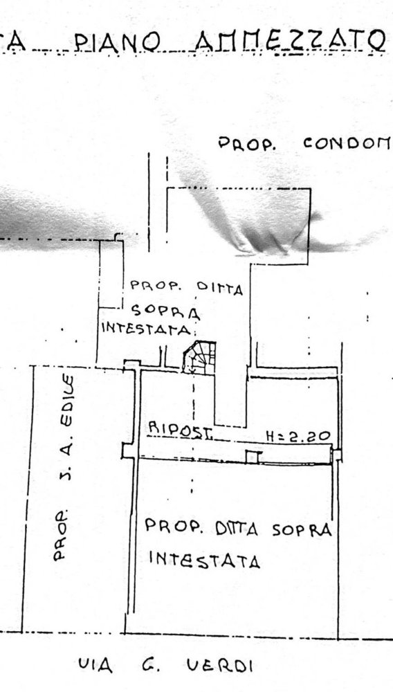 Gewerbliche Immobilie in Bergamo, Italy 150m², Nr. 393080