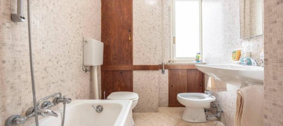 7 rooms Penthouse in Bologna, Italy No. 38075 57