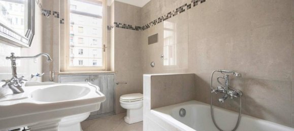 7 rooms Penthouse in Bologna, Italy No. 38075 68