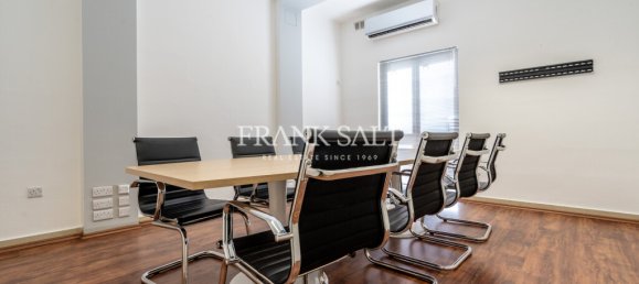 Bureau à Pieta, Malta 175m² No. 12437 3