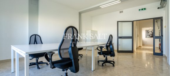 Bureau à Pieta, Malta 175m² No. 12437 9