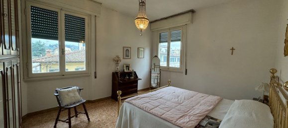 5 rooms Apartment in Florence, Italy No. 133874 7