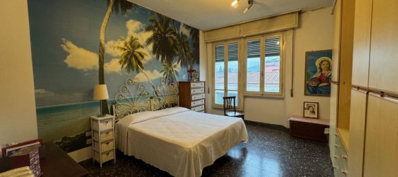 5 rooms Apartment in Florence, Italy No. 133874 11