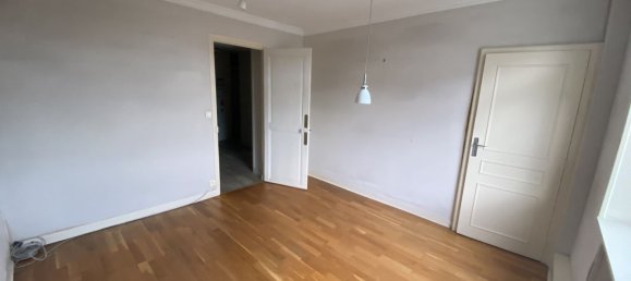  عقار تجاري في Chambly, France 78متر مربع رقم 68136 4