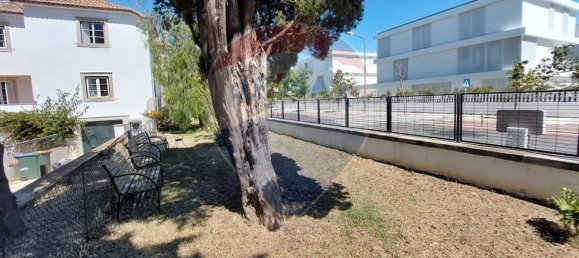 17 bedrooms House in Lisbon, Portugal No. 170038 6