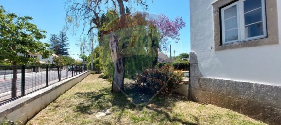 17 bedrooms House in Lisbon, Portugal No. 170038 7