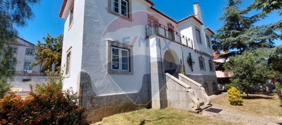 17 bedrooms House in Lisbon, Portugal No. 170038 2