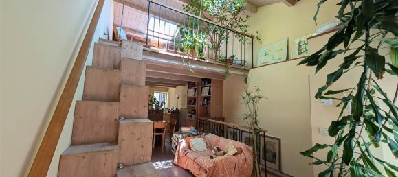 3 rooms Apartment in Trieste, Italy No. 291949 2