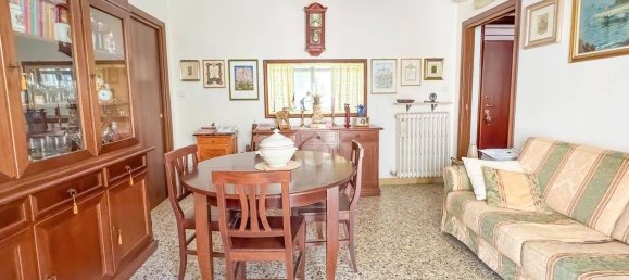 1 bedroom Apartment in Chieti, Italy No. 269793 5