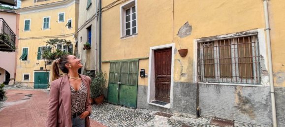 4 rooms House in Toirano, Italy No. 37598 11