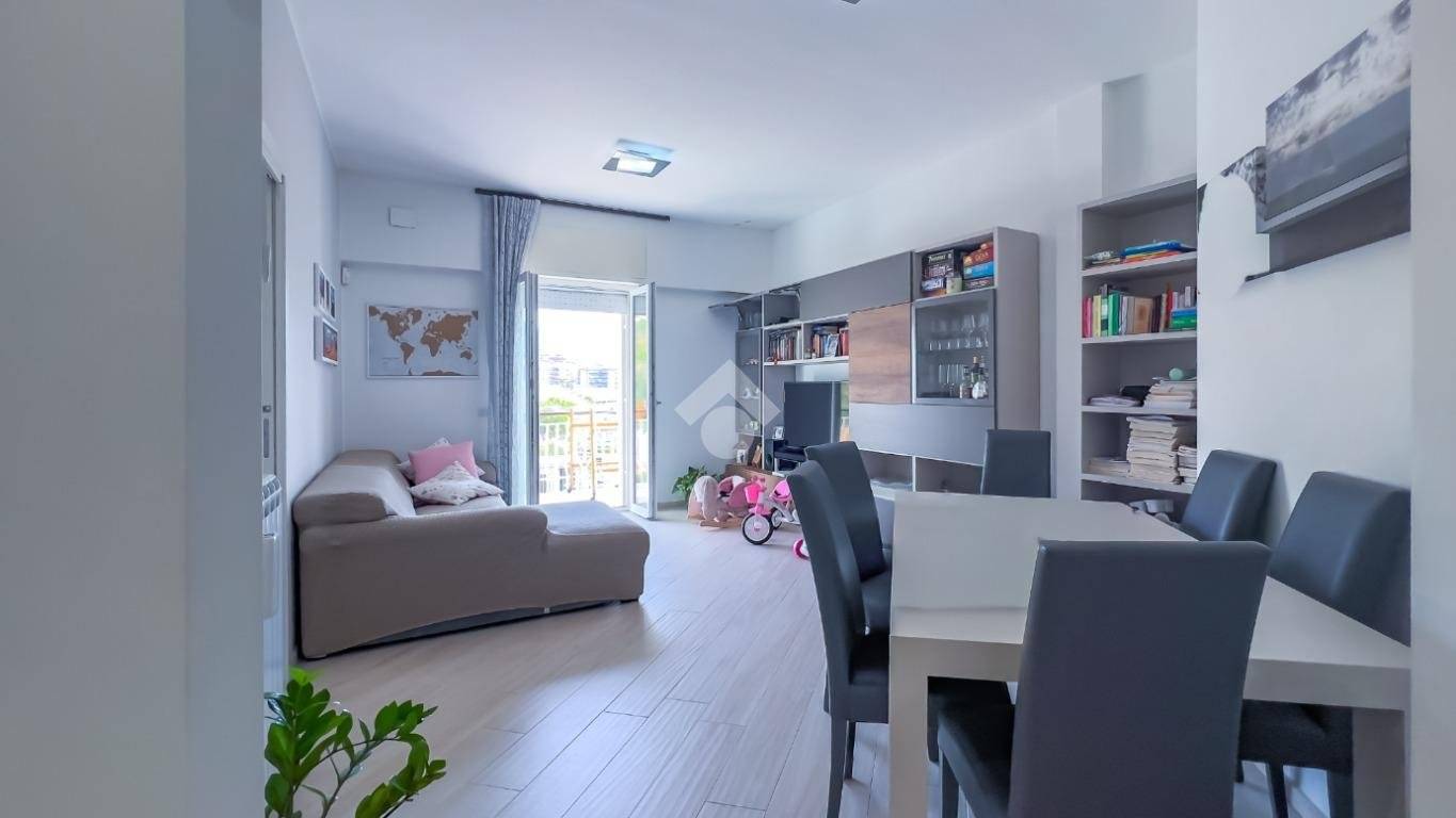 Apartamento de 2 dormitorios en Formia, Italy No. 319220