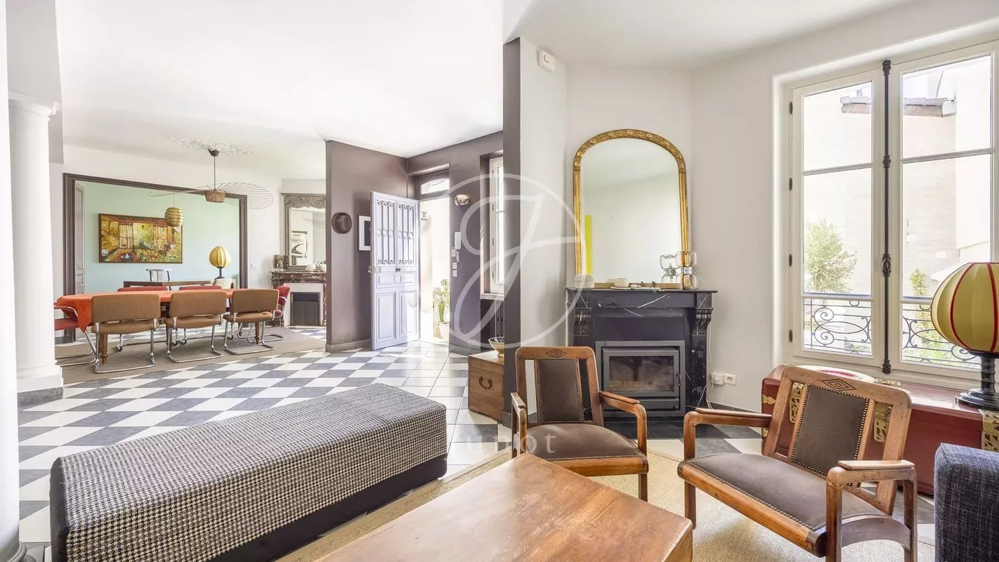 Дом с 6 спальнями в Аньер-сюр-Сен, Франция № 183361