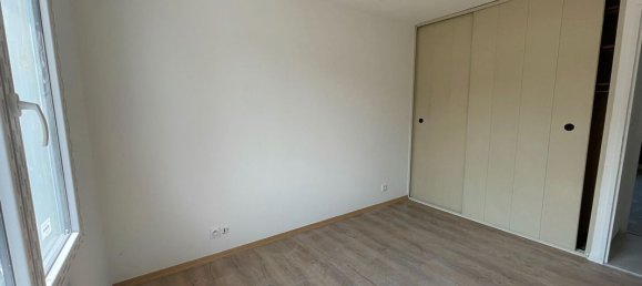 3 bedrooms House in Checy, France No. 158433 6