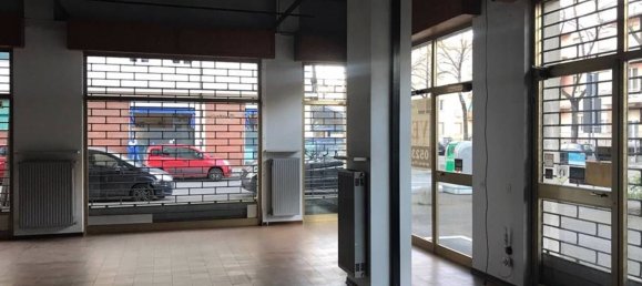 2 rooms Commercial property in Piacenza, Italy No. 92678 5