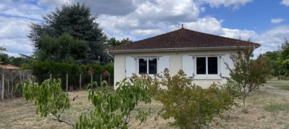 3 bedrooms House in Saint-Seurin-sur-l'Isle, France No. 317806 2