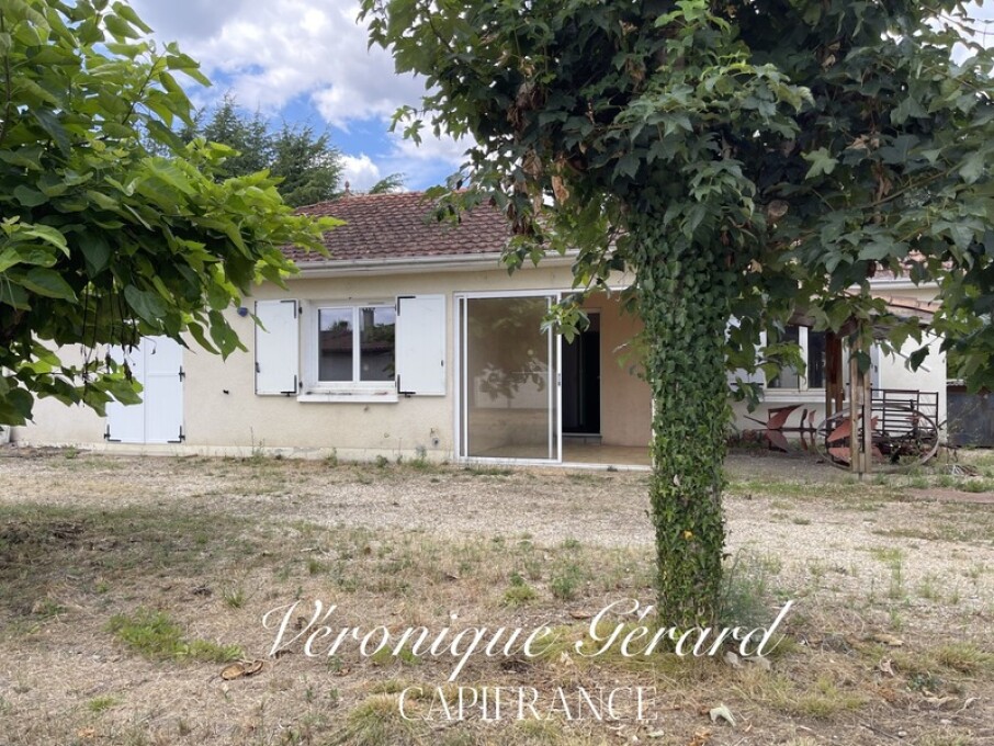 3 bedrooms House in Saint-Seurin-sur-l'Isle, France No. 317806