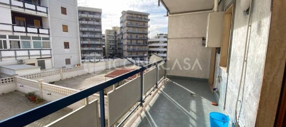 2 rooms Apartment in Modugno, Italy No. 24955 8