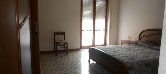 Дуплекс с 7 комнатами в Монтемилетто, Италия № 133991 10