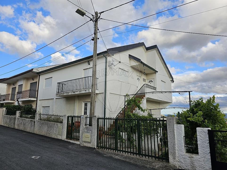 4 bedrooms House in Murca, Portugal No. 187890