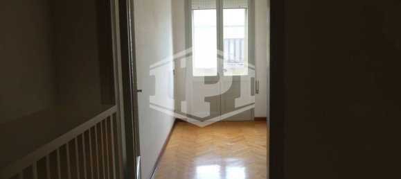 3 rooms Apartment in Padua, Italy No. 280052 5
