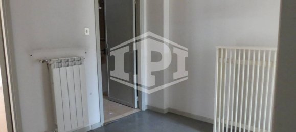 3 rooms Apartment in Padua, Italy No. 280052 3