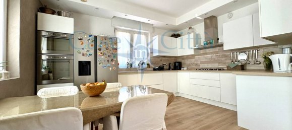 Villa de 4 dormitorios en Cerro al Lambro, Italy No. 329096 9