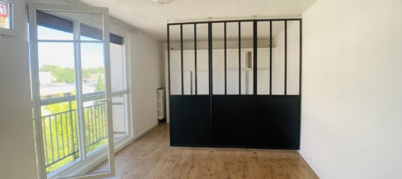 Apartamento de 1 dormitorio en Suresnes, France No. 296569 4