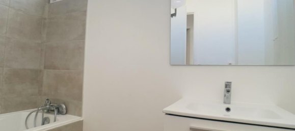 Apartamento de 1 dormitorio en Suresnes, France No. 296569 9