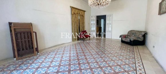 3 غرف نوم طابقين في Birkirkara, Malta رقم 2260 2