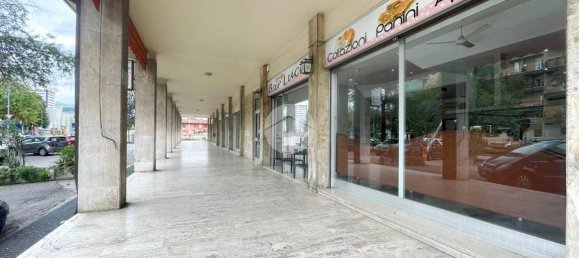 2 rooms Commercial property in Brescia, Italy No. 317985 3