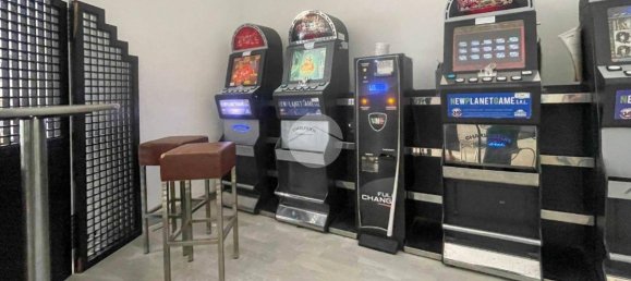 2 rooms Commercial property in Brescia, Italy No. 317985 5