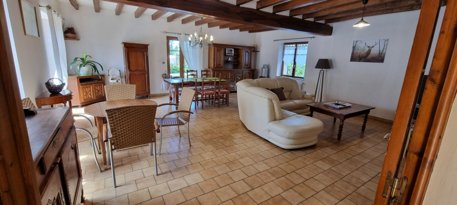 Casa de 5 dormitorios en Romorantin-Lanthenay, France No. 79064