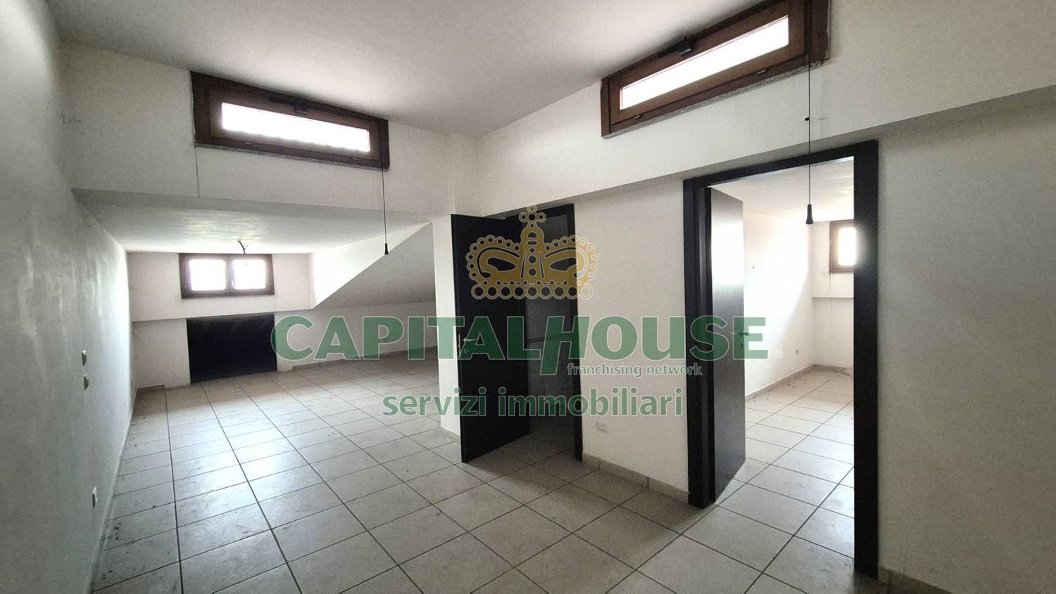 2-Zimmer Penthouse in Portico di Caserta, Italy, Nr. 174585