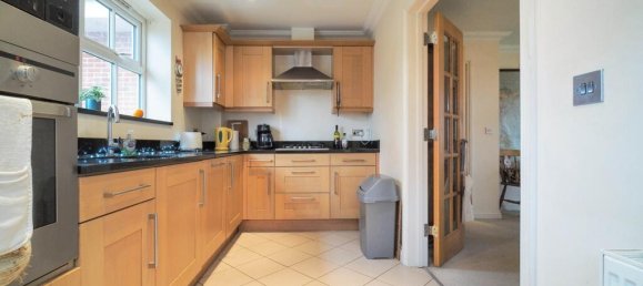  Apartment in Ringwood, United Kingdom No. 1976 5