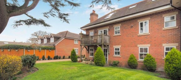  Apartment in Ringwood, United Kingdom No. 1976 16