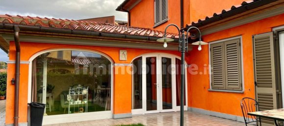 3 غرف نوم فيلا في Pistoia, Italy رقم 219139 2