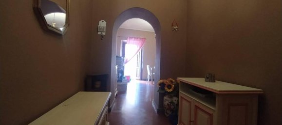 4-salle Appartement à Castelnuovo di Garfagnana, Italy No. 171874 10