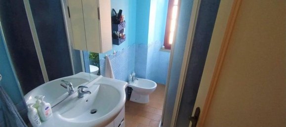 4-salle Appartement à Castelnuovo di Garfagnana, Italy No. 171874 16