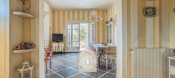 5 bedrooms Apartment in Camaiore, Italy No. 347280 8