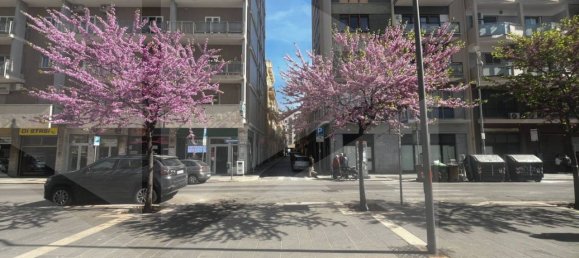 1-Zimmer Gewerbliche Immobilie in Bari, Italy, Nr. 33854 2