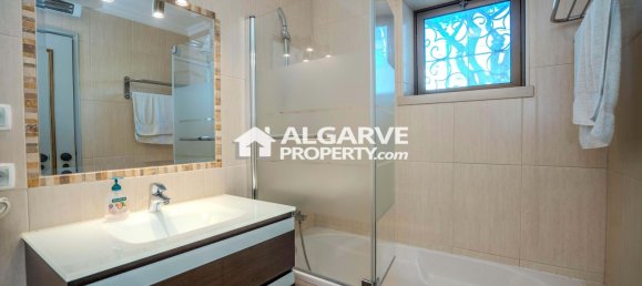 4 Schlafzimmer Villa in Quarteira, Portugal, Nr. 100470 21