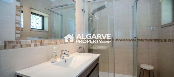 4 Schlafzimmer Villa in Quarteira, Portugal, Nr. 100470 16