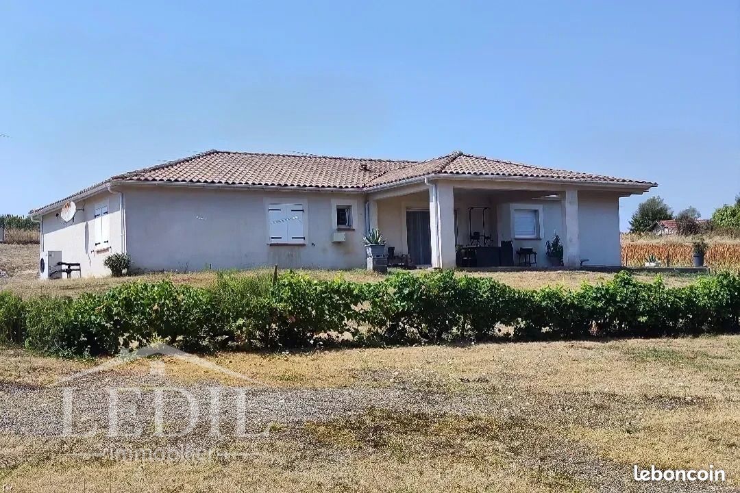 4 bedrooms House in Laroque-Timbaut, France No. 337099