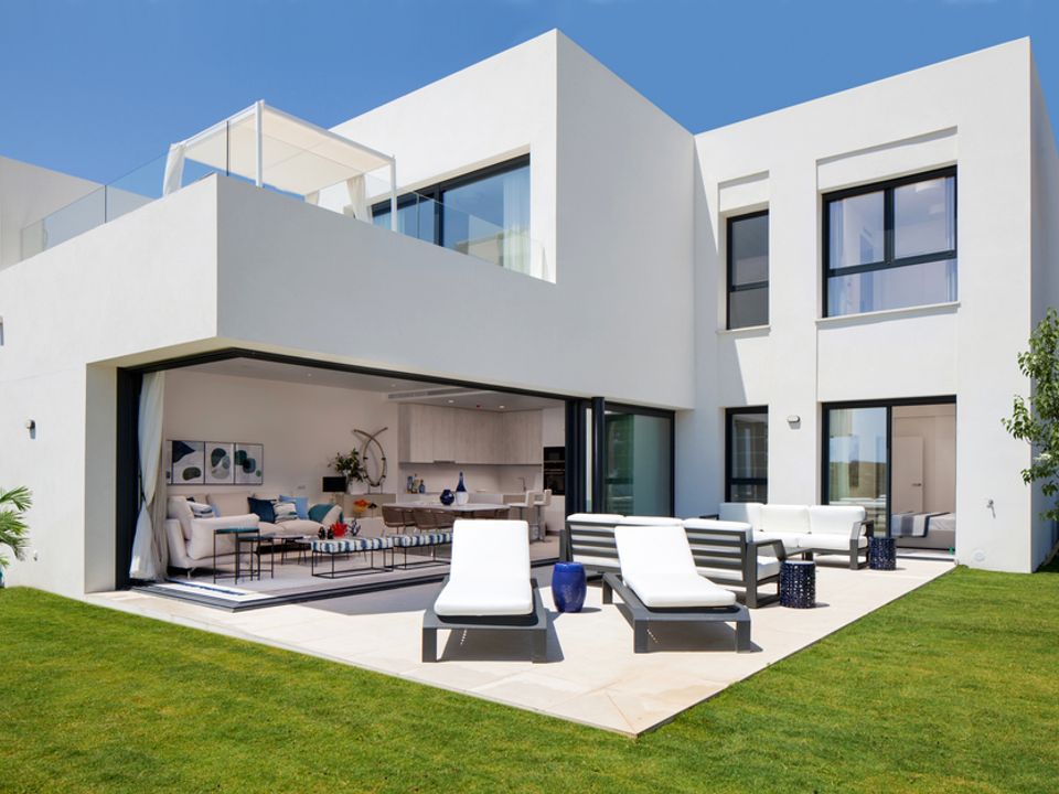 Villa de 3 dormitorios en Casares, Spain No. 274198