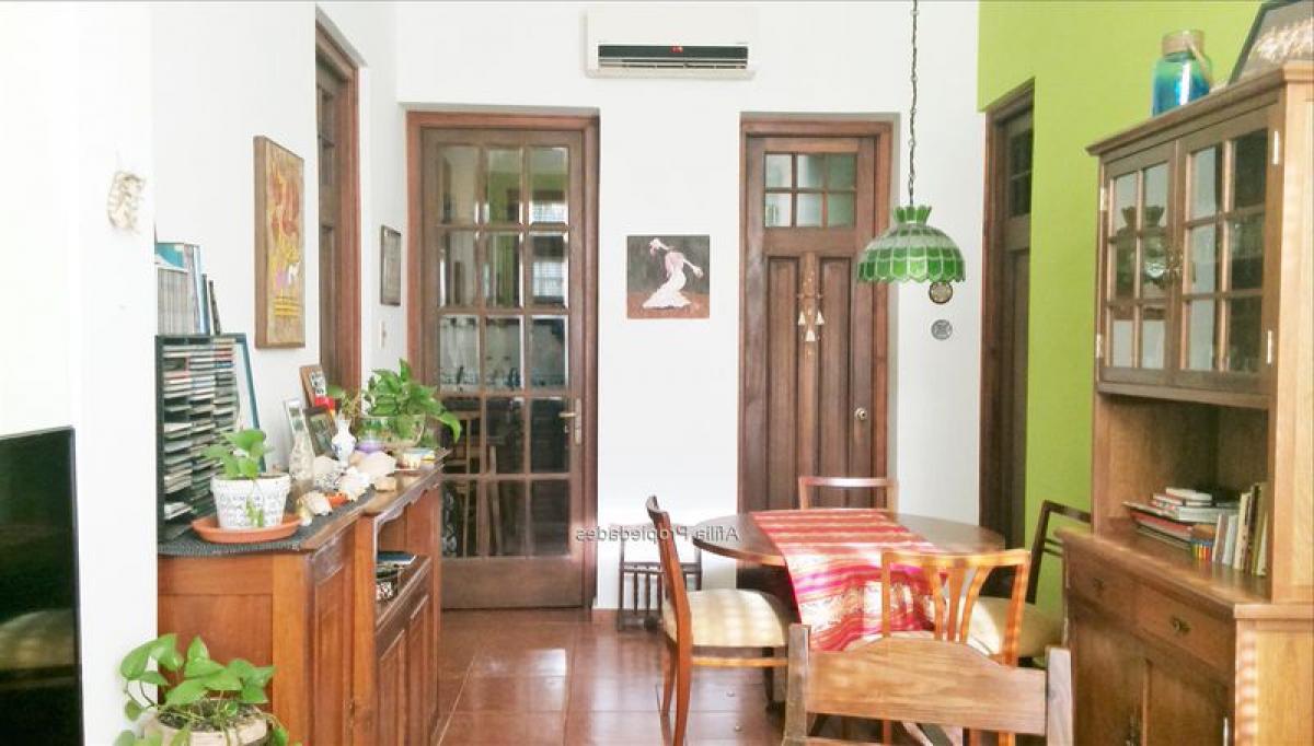 3 bedrooms House in Montevideo, Uruguay No. 4854